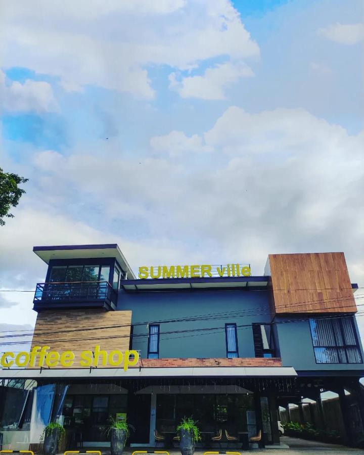 Hotel Summerville Majalengka Exteriör bild